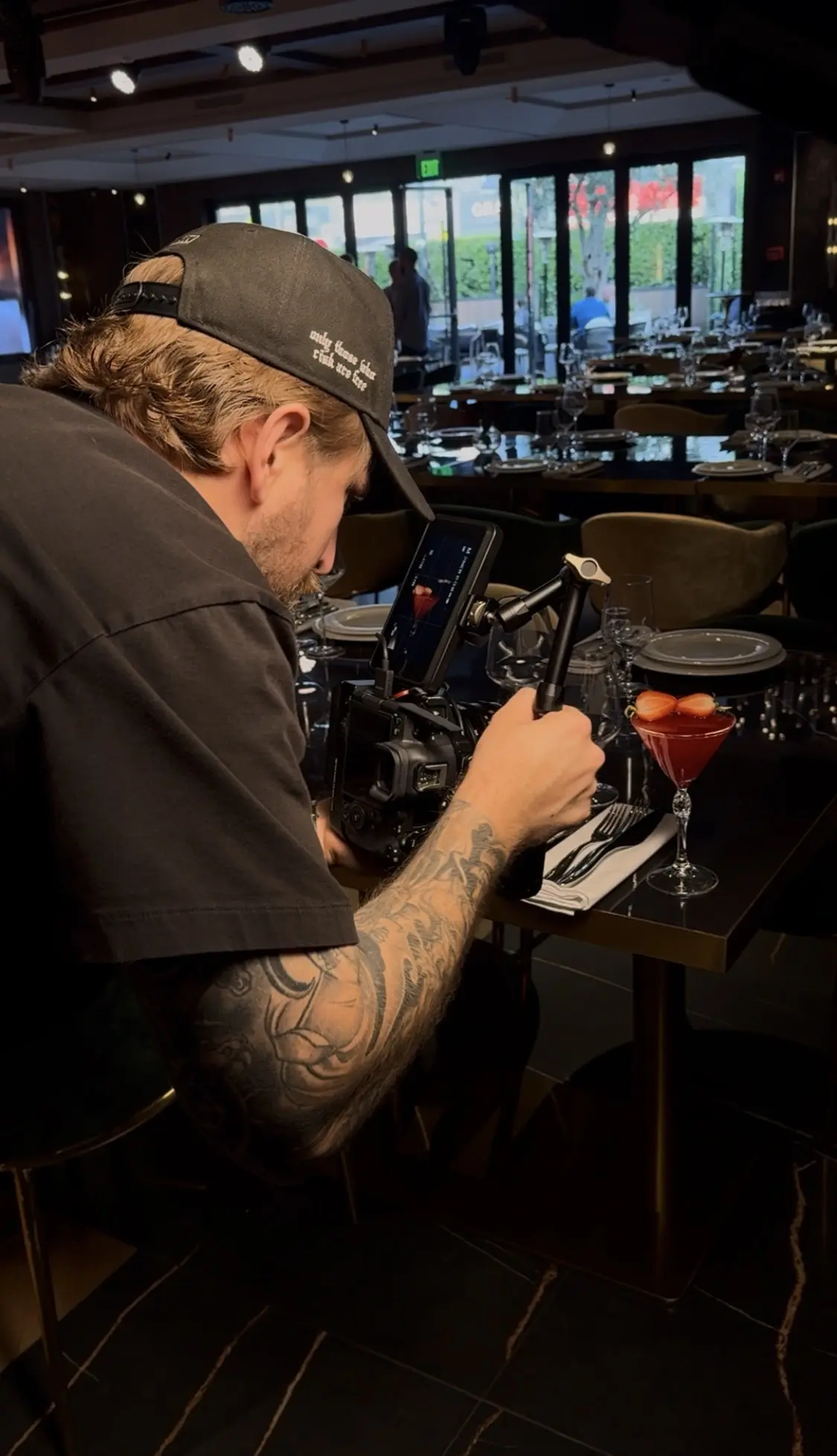 Wardrobe + lighting sync